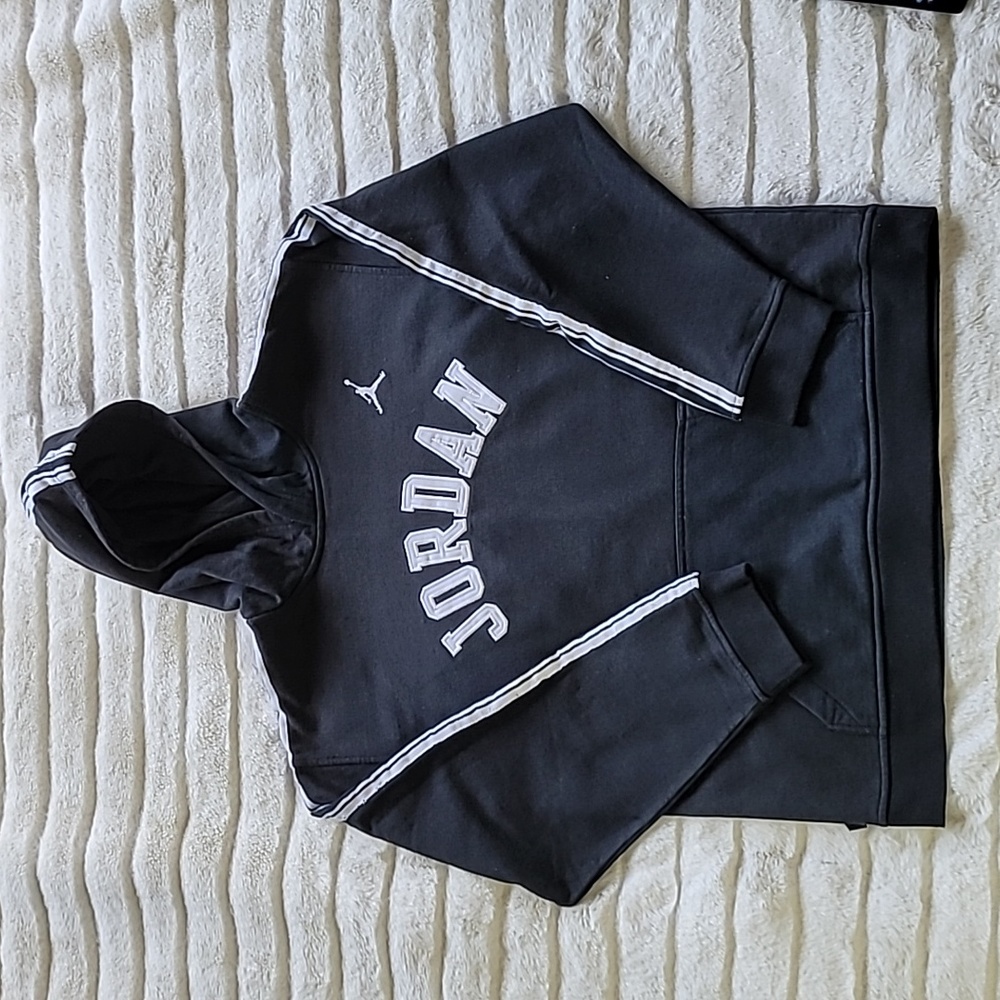 Jordan Boy's Pullover L (16-18)